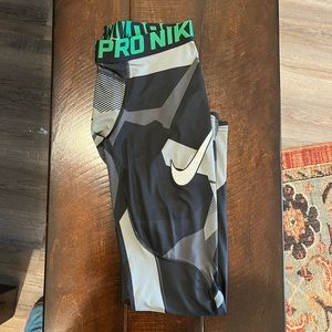 Nike pro compression leggings